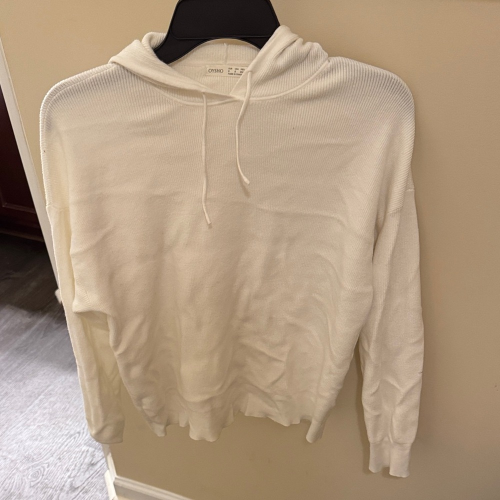 White Hoodie Sweater